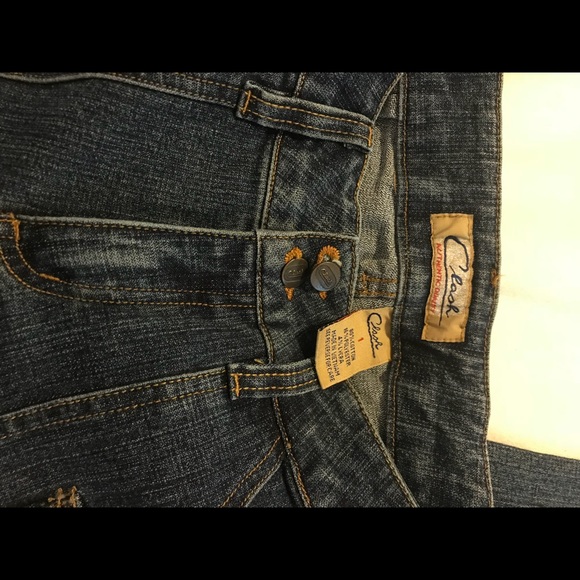 Clash Capris - Picture 4 of 5